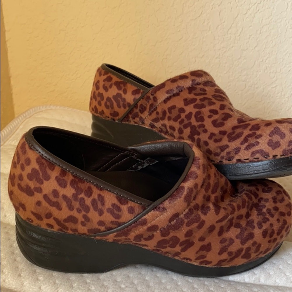 Leopard / Cheetah Clogs